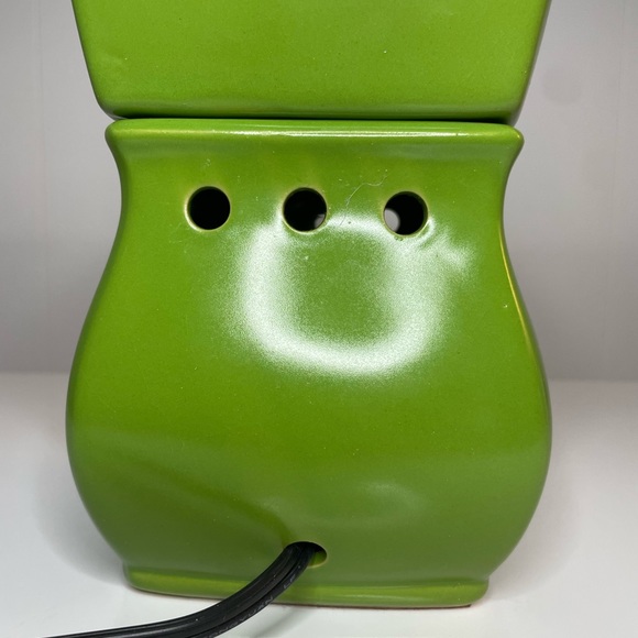 Retired Scentsy Wax Warmer Square Classic Curve Green Rounded Full Size - Picture 6 of 11